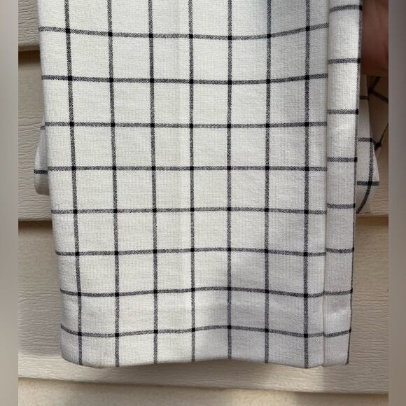 Chico’s off white/black ankle length/squares pants, stretch, elastic waist, 00 - Picture 2 of 7